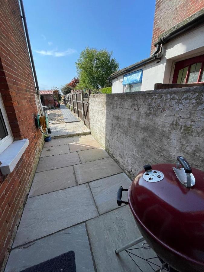 Coastal Terrace Dogs Welcome Optional Hot Tub Villa Sea Palling Exterior photo
